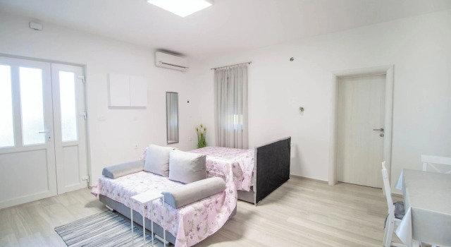 Apartment Smile Studio