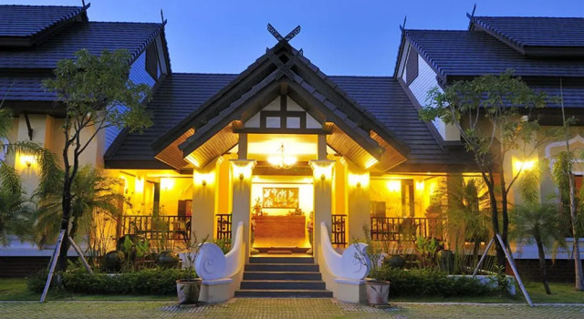 Assaradevi Villas & Spa, Забронировать Курортный отель Отели Ханг-Донг с парковкой, Парковка