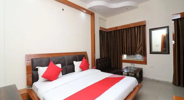 Hotel Neena Palace by OYO Rooms