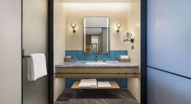 Четырёхместный номер Standard с видом на город Four Points by Sheraton Dalian Donggang