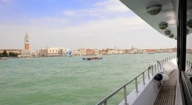 Sarah Sun Island, Забронировать Отель Джудекка Венеция, рядом с Accademia Bridge