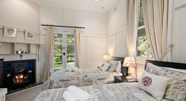 Brokenback Vineyard Luxe Homestead at Oakvale Wines, Забронировать Отель Поколбин Hunter Valley