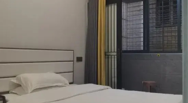 Люкс с 3 комнатами с красивым видом из окна Shuyu Homestay (Quanzhou West Street Zhongshan Road Shuimen Guozi noodle shop)