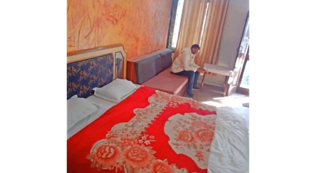 Hotel Walnut Grove, Rezerwuj Hotel Hotele w Uttarakhand z basenem, Basen