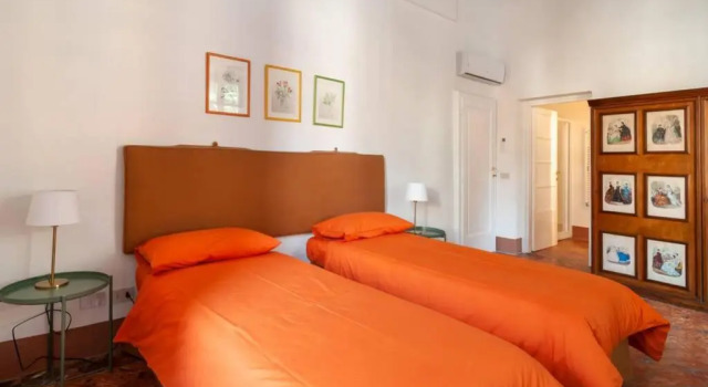 Appartamento nel Parco di Villa Erba, Book Apartment Hotels in Cernobbio with Parking, Parking