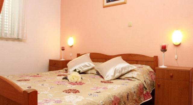 Apartment With 2 Bedrooms in Okrug Gornji, With Enclosed Garden and Wi