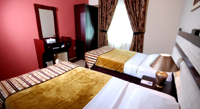 Al Bustan Tower Hotel Suites