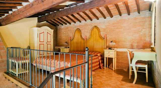 Podere Gli Olmi, Book Feriehus Hoteller i Cecina med pool, Swimmingpool