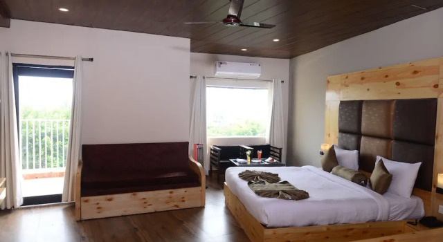 Номер Standard с балконом The Tattwaa Corbett Spa & Resort