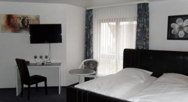 Апартаменты Hotel Gasthof Traube