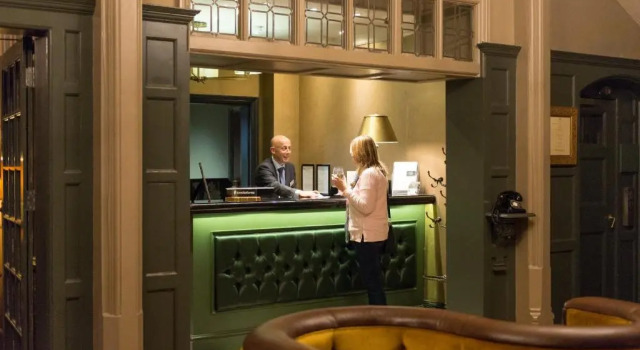 The Crown Manor House Hotel
