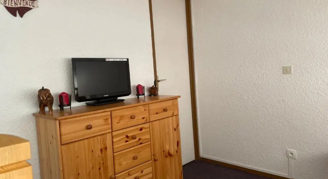 Appartement pour 6 personnes au pied des pistes au calme aux Menuires les Asters