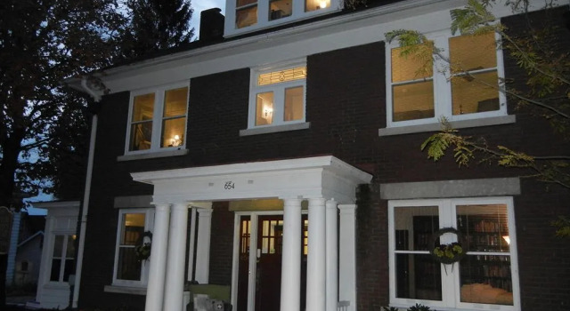 Mayor Lord's House Bed and Breakfast, Забронировать Отель Мидвилл Пенсильвания, рядом с Meadville Medical Center