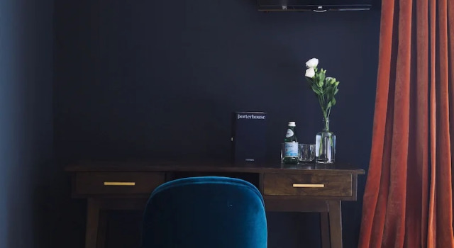 Номер Premium The Porterhouse Grill and Rooms