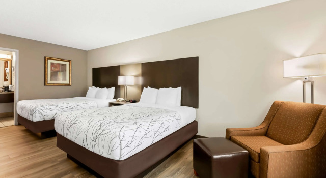 Четырёхместный номер Standard Best Western - Fayetteville