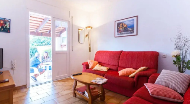 Peaceful Holiday Home in Costa Brava With Private Pool