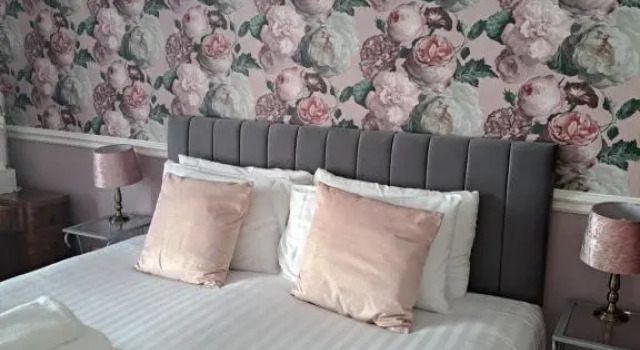 Люкс No 6 Quality Guesthouse