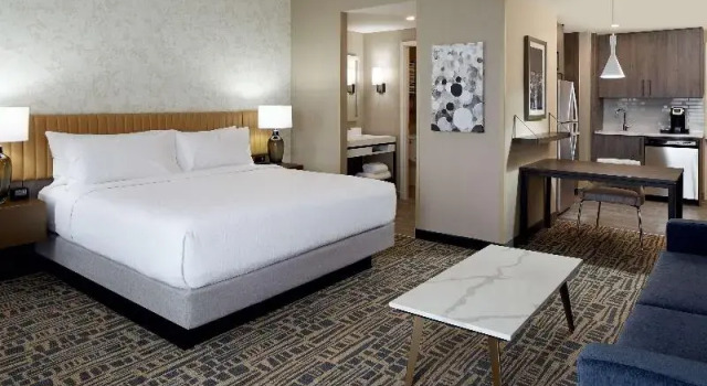 Двухместная студия-люкс Hilton Garden Inn Montreal Midtown, Quebec, Canada