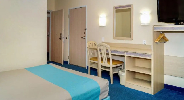 Двухместный номер Standard Motel 6-Peterborough, ON