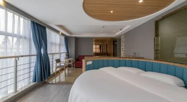 Люкс с красивым видом из окна ChangXing FanBo Hotel