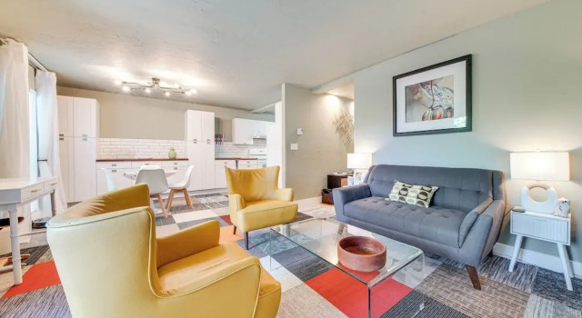 Modern Home Between Seattle, Tacoma & SEA Airport, Buchen Sie Ferienwohnung Renton Washington (state)