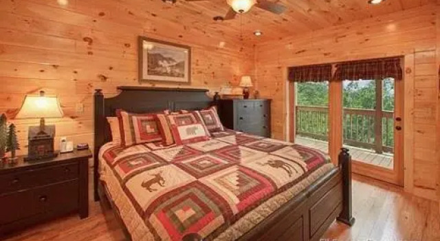 Knotty Pine Delight Holiday home