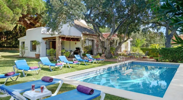Villa with private pool and garden in Marbella, Забронировать Вилла Марбелья Коста-дель-Соль