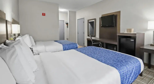 Четырёхместный номер Standard GrandStay Hotel & Suites