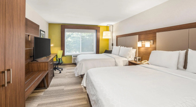 Четырёхместный номер Standard Holiday Inn Express & Suites Tacoma by IHG