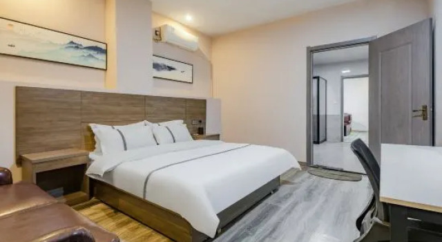 Люкс Superior ibis budget Saint-Maximin