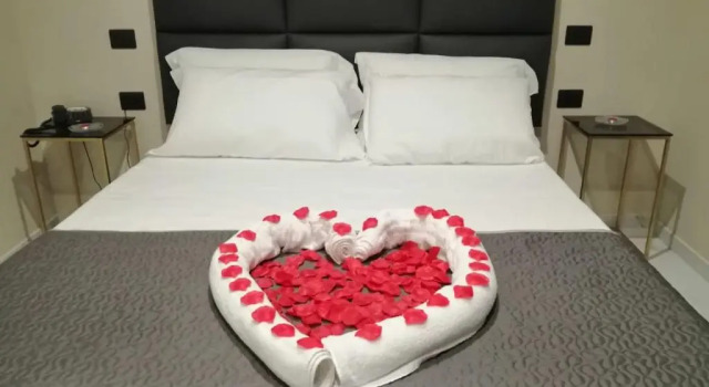 Hotel Elite, Book Hotel Varcaturo Campania