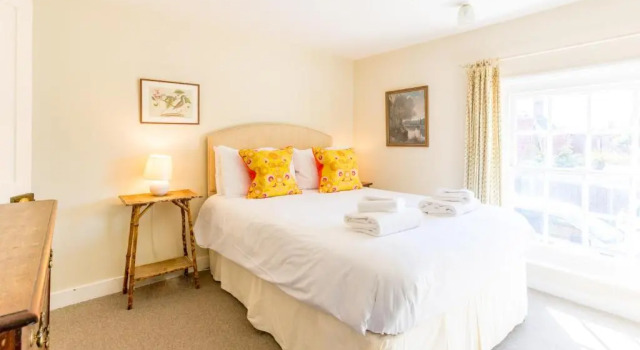 5 Coastguard Cottages