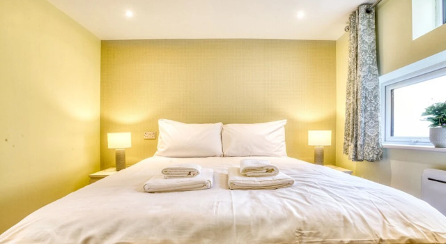 Superior 2 Bedroom in Central Lincoln En-suite Shower King Size Beds Free Toiletries and Wifi, Забронировать Отель Линкольн Линкольншир