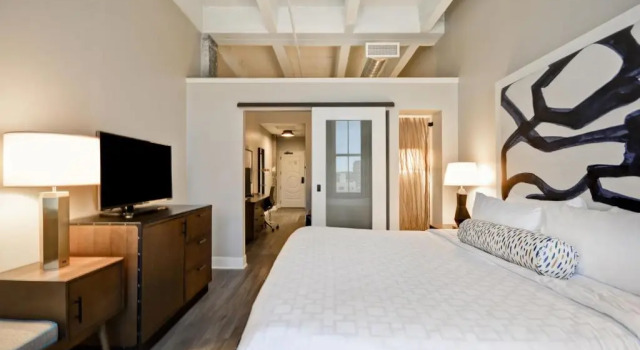 Люкс Hotel Indigo Kansas City - The Crossroads by IHG