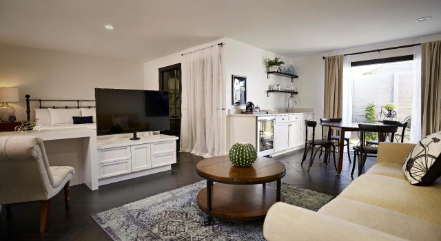 Bespoke Inn Scottsdale, Забронировать Гостевой дом Отели Скотсдейл с бассейном, рядом с HavenHealth of Scottsdale, Бассейн
