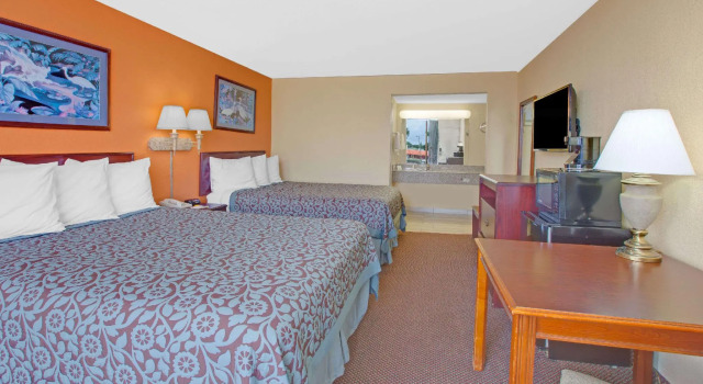 Четырёхместный номер Standard Days Inn by Wyndham Okemah