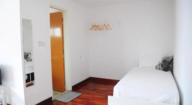 GRAYHAUS Guest House, Забронировать Гостевой дом Отели Петалинг-Джая с парковкой, рядом с Мутиара Дамансара, Парковка