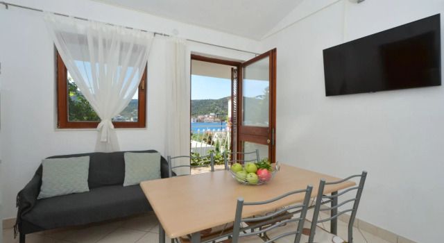 Paž - 28m from the beach - A3(4+1)