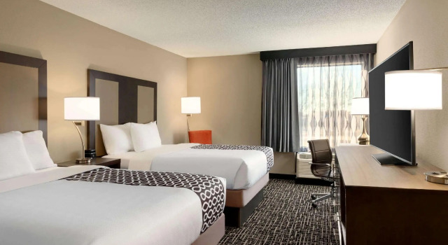 Четырёхместный номер Standard La Quinta Inn & Suites by Wyndham St Louis Route 66