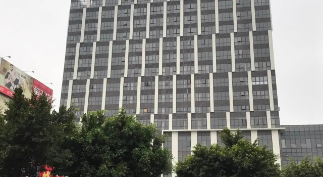 IU Hotels·Zhongshan Xiaolan Parkway Plaza, Rezervasyon Otel Xiaolan otoparklı oteller, Otopark