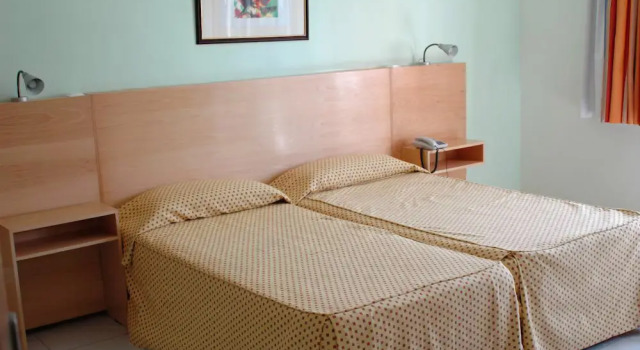 Hotel Roterdão, Забронировать Отель Отели Sotavento Islands с парковкой, Парковка