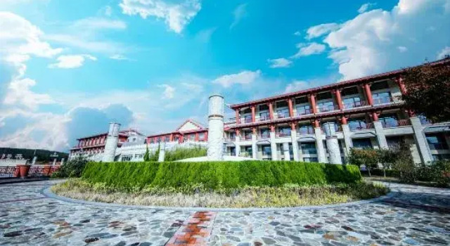 Kaishi Hot Spring Resort, Rezerwuj Ośrodek wypoczynkowy Dalian 