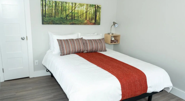 Двухместный люкс с балконом Morel Executive Suites