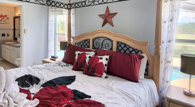 Indian Ridge Oaks Four-bedroom, Buchen Sie Ferienhaus Hotels in Four Corners mit Pool, Schwimmbad