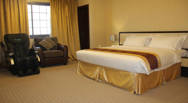 Peninsula Hotel