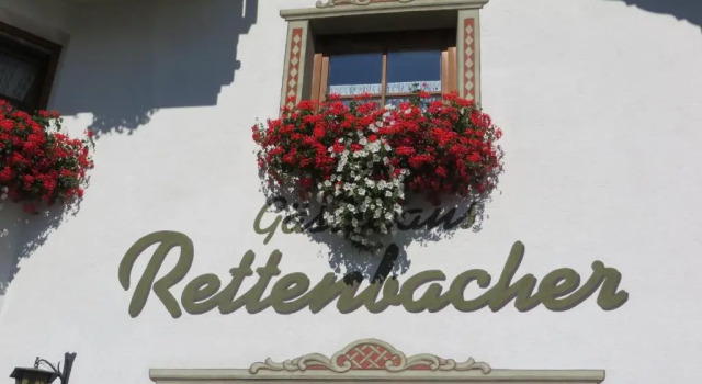 Gästehaus Rettenbacher, Забронировать Отель Отели Штубайталь с парковкой, Парковка