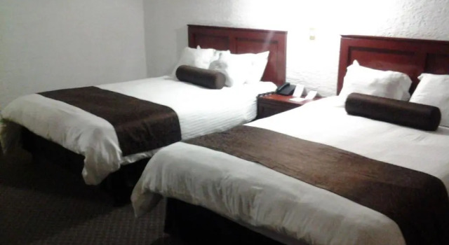 Четырёхместный номер Standard Howard Johnson by Wyndham Morelia Calle Real