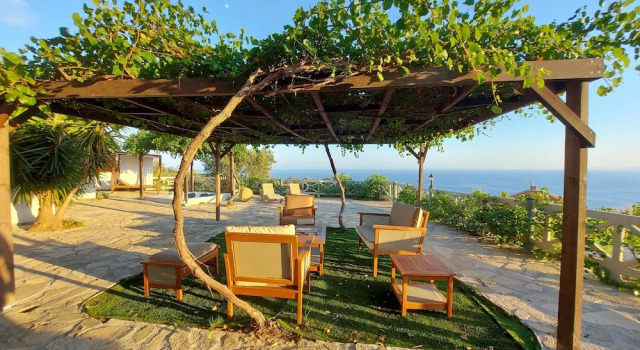Коттедж c 1 комнатой с балконом House with with a spectacular sea view