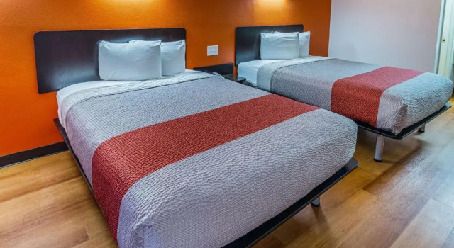 Четырёхместный номер Standard Motel 6-Waxahachie, TX