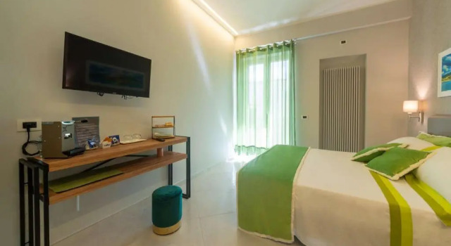 B&B La Piazzetta, Buchen Sie Bed & Breakfast Ischia Ischia, in der Nähe von Strand Pescatori